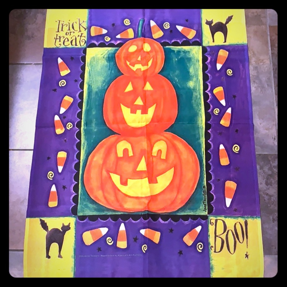 BNWOT Full Size Garden Flag - Halloween